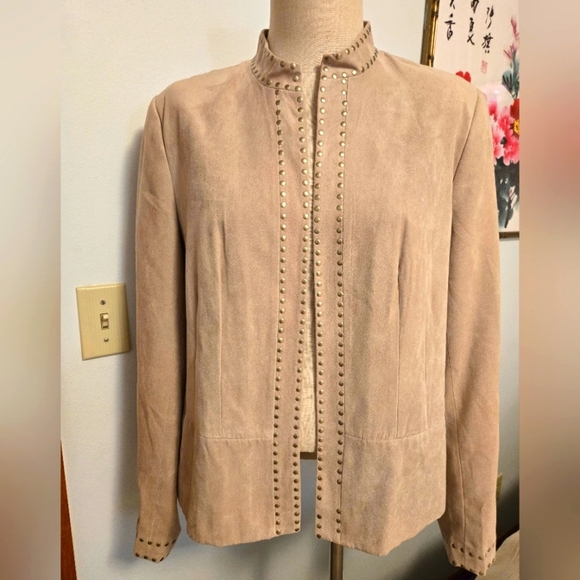 DRESSBARN STUDDED SUEDE-LIKE LIGHTWEIGHT TAN JACKET. SIZE XL. - Picture 1 of 10